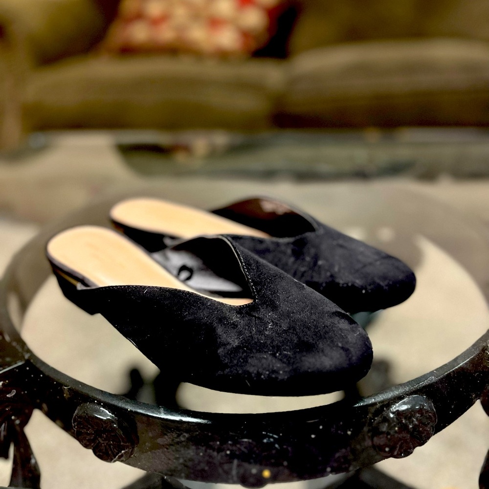 Size 6 Black Suede Mules from Ann Taylor - perfect for work!